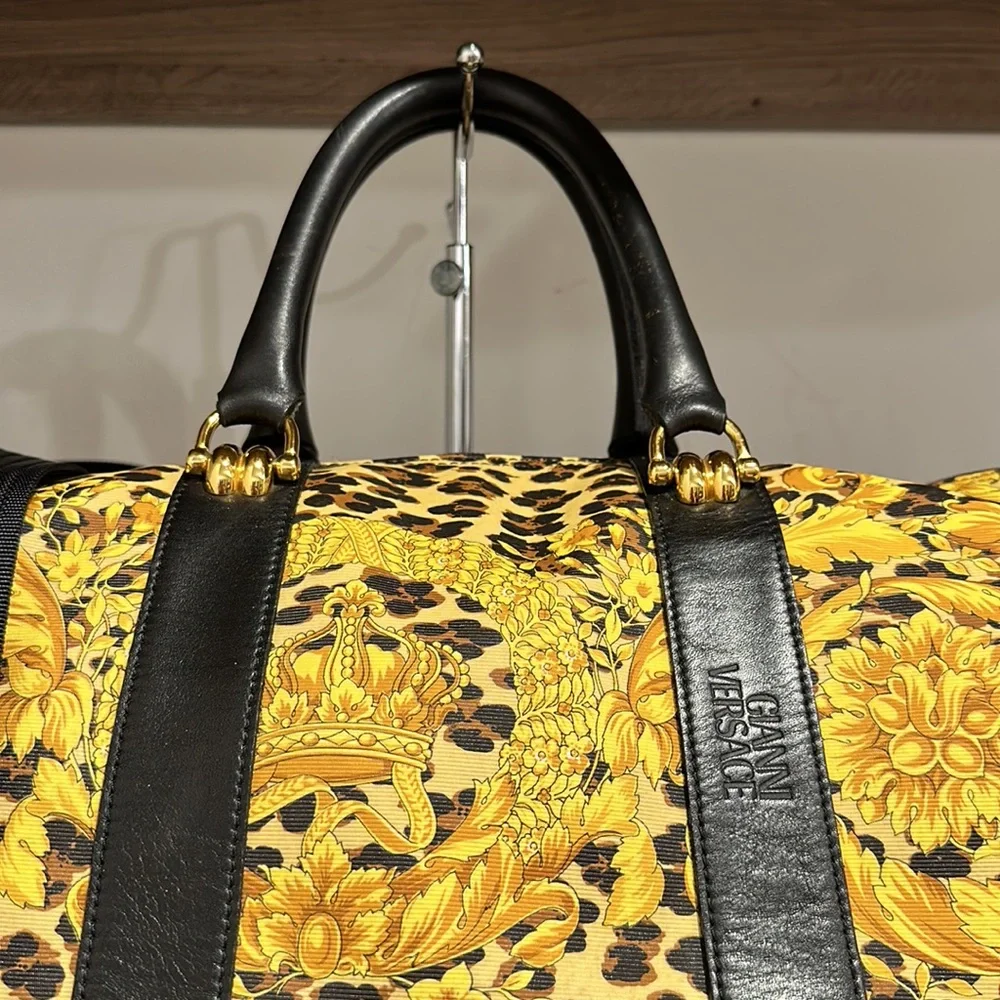 🔥Versace 2Way Travel Bag 🔥 - Picture 3 of 16